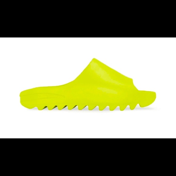 Yeezy Slides Glow Green size 5 Mens / 6 Women - Picture 3 of 4